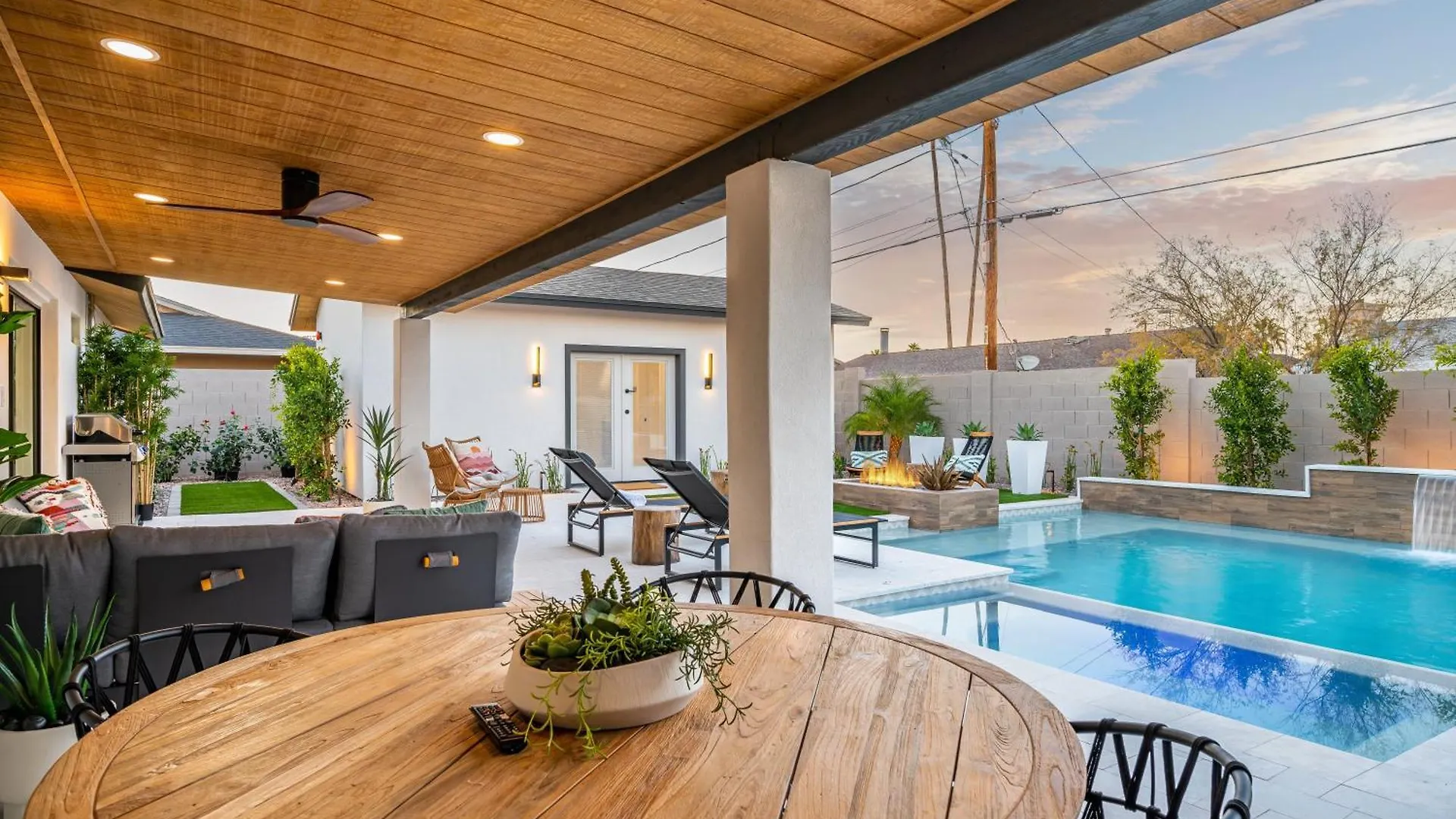 Beautifully Designed Home W Pool For Families And Groups Scottsdale